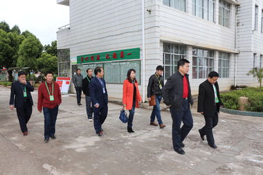 我校成功举办电工、数控及计算机维修工国家职业资格鉴定考试